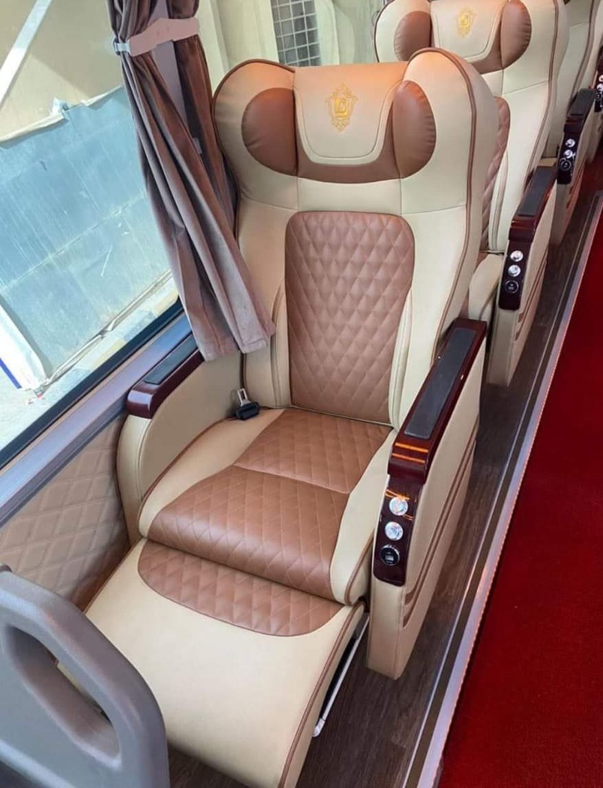 نماذج من باصات رحلات VIP — صورة 6 — دار الفتح